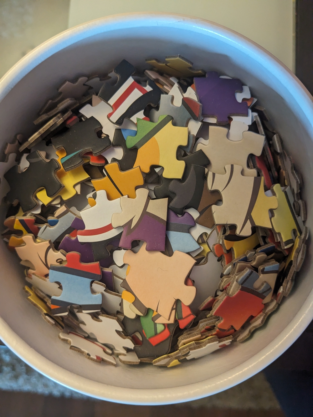 Warner Bros. Looney Tunes Jigsaw Puzzle - White, Blue, Red, Yellow - Picture 5 of 5